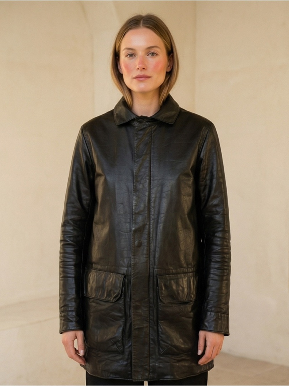 M0851 Timeless Minimalist Black Leather car Coat - Medium